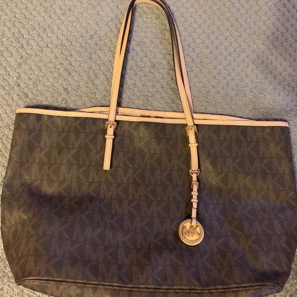 Michael Kors tote handbag- authentic - Picture 1 of 3